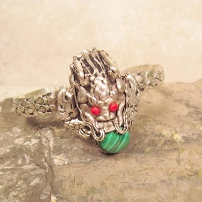 Brazalete Brazalete Dragón Tallado Mágico Piedras Preciosas Unisex Malaquita Nepal Tibetano Foto 1 de 4
