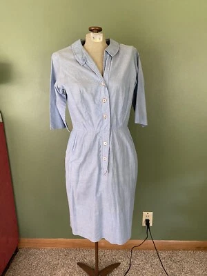 Vestido Camisa Acampanada Vintage Calce Pequeño Azul con Acentos Rojos y Bolsillos Denim Claro Foto 1 de 4