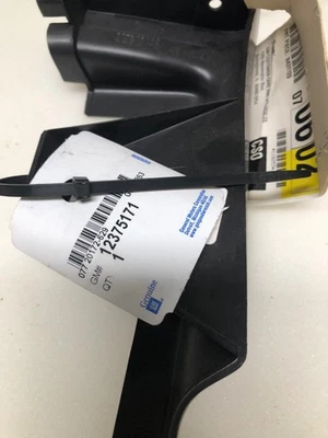 Relleno de parachoques derecho OBS CHEVY GMC C K 1994-2000 NOS 12375171 Foto 1 de 2