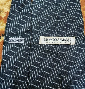 mens vintage Giorgio Armani Cravatte 100% all silk luxury geometric neck tie - Picture 1 of 7