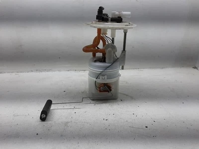 Conjunto de bomba de combustible 2,4 L montado en tanque 2013 2014 2015 2016-2018 HYUNDAI SANTA FE  Foto 1 de 4