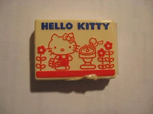 Sanrio Hello Kitty Koffer Radiergummi Vogel Sammlerstück Vintage 1976 NEU - Bild 1 von 3