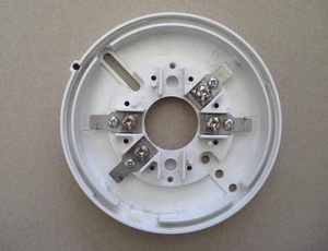 £3,60 - Nittan STB-4P Base di Montaggio per Rilevatori di Fumo/Calore - 4 Terminali - Foto 1 di 3