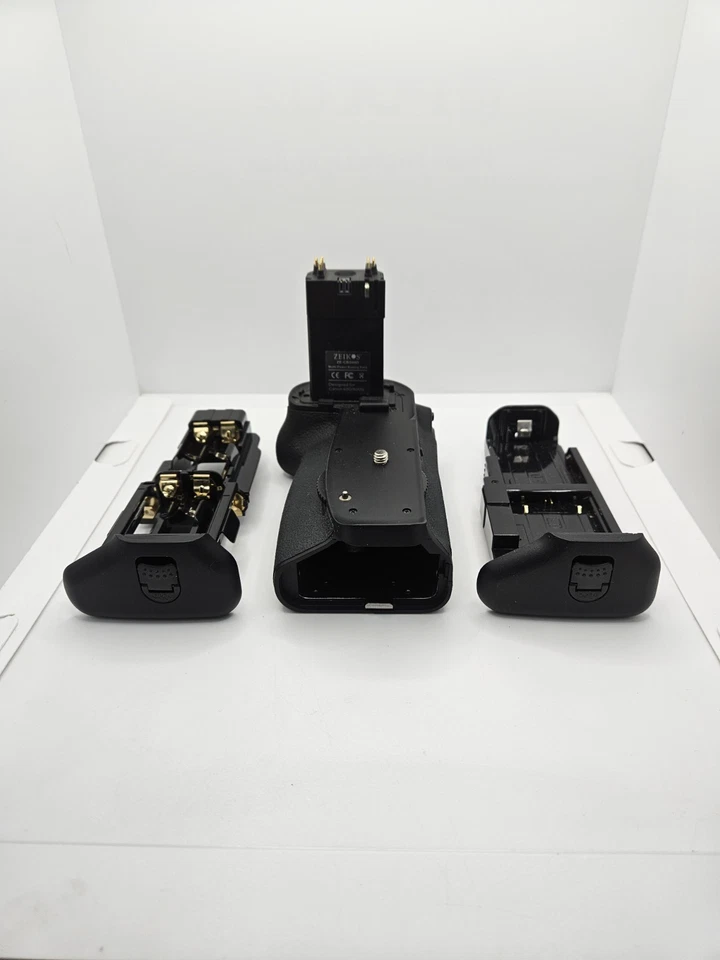 Zeikos ZE-CBG60D Multi Power Battery Pack Grip Canon 60d  Vertical EOS - Image 1 of 4