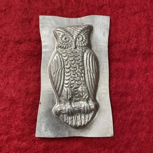 Vintage Tin Owl Chocolate Mold ~ Halloween - Picture 1 of 5