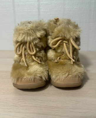 Baby Gap Bebé Niña Talla 3 Estilo Mocasín Peludo Parte Superior Alta Botas de Invierno Marrón Foto 1 de 4