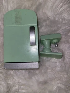 Pottery Barn Puppenhaus Holz Küche Mixer & Kühlschrank. "HACKSCHNITZEL, LACKABBLÄTTERN" - Bild 1 von 3