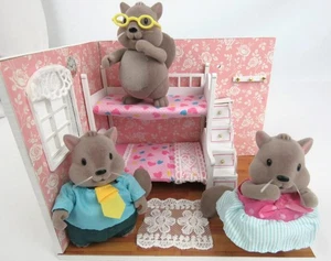 Li'l Woodzeez Flocado Familia Sylvanian Scamper-scoot Ardilla? Mamá papá hijo - Imagen 1 de 3