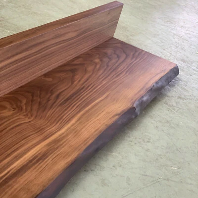 Wandboard Nussbaum L Massiv Holz mit Baumkante Board Regal Steckboard Regalbrett - Bild 1 von 4