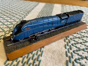 The Mallard static model on Wooden Plinth. Memories of Steam. - Picture 1 of 12