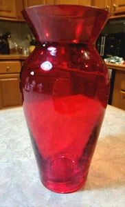 Red Glass Vase 7 7/8" Tall. - Picture 1 of 7