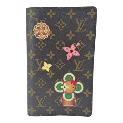 Cubierta para cuaderno Vivienne con monograma Louis Vuitton MM Emily GI1167 LV Foto 1 de 4
