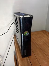 Microsoft Xbox 360 S 250GB Glossy Black Console (NTSC)