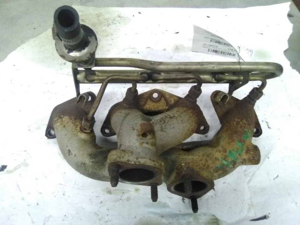 Coletor de escape 94-98 Saab 900 4 cilindros interno com portas de ar  - Imagem 1 de 2