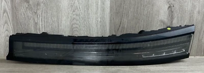 Luz de marcha atrás derecha Nissan Murano 2024 OEM 26540-7BA0A / 22600-8D05M Foto 1 de 4