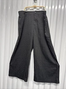 SHEIN Curve 2xl Black And Whit Striped Pants - Picture 1 of 7