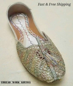 US 6-9 WOMEN HANDMADE MULTI GOLDEN THREAD WORK FLAT JOTI LEATHER KHUSSA - Picture 1 of 8