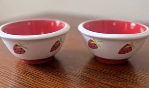 TERRAMOTO Summer Strawberry Set of 2 Ceramic Small Sauce or Prep Bowls MINT - Picture 1 of 6