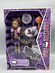 2024 Monster High Clawdeen Wolf ROSA Boo-Riginal Creeproduction bambola IN MANO -A - Foto 1 di 9