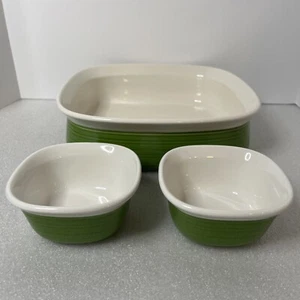 CorningWare "Etch" Grass Green Set of 3 Square 9" Casserole & 2 4" Ramekins - Picture 1 of 10