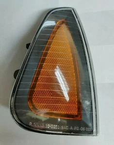 Corner Side Marker Light RH Fits: 06-10 Charger TYC 12-5251-00-1 - Imagen 1 de 2