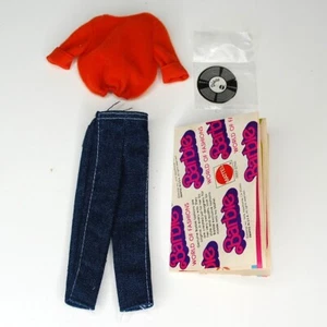 Vintage Skipper Fashion Collectibles #1384 Barbie Red Top Jeans HTF Record - Picture 1 of 3