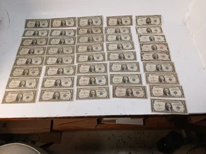 Estate Lot Of 41 Paper Currency Bills, $ 1 & $5 Silver Certificates, $2 Red Seal - Picture 1 of 21