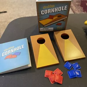 RP Minis Ser.: Schreibtisch Cornhole : Give It a Toss! von Running Press (2016, Trade - Bild 1 von 4