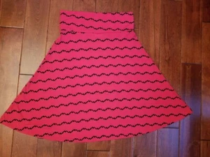 LULAROE Cassie Flare Skirt Red & Black Sassy Zig Zag Size Large EUC - Picture 1 of 3