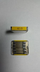 BUSSMANN AGC 2-1/2 2-1/2AMP FAST ACTING 1/4 X 1-1/4 250 VAC PACK OF 5PC - Picture 1 of 1