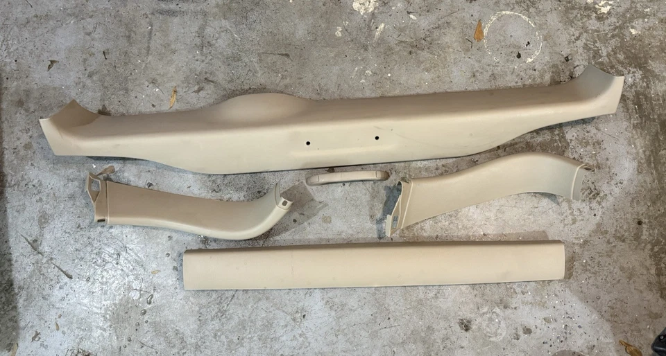 Juego completo de molduras interiores escotilla puerta levadiza trasera Ford Excursion 2000-2005 color tostado Foto 1 de 2