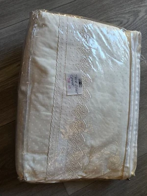 Vtg NOS Fieldcrest Charisma Polka Dot Hand Embroid White Twin Duvet Cover Shams - Image 1 of 4