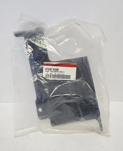 2003-2006 Kia Sorento Rear Bumper Cover Mount Plate Left Hand OEM 97530-3E000 - Picture 1 of 4