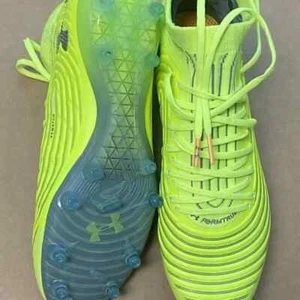 Under Armour Magnetico Control Pro MDFG Stollen Volt 3022144-301 Herren Größe 7 Neu ohne Karton - Bild 1 von 4