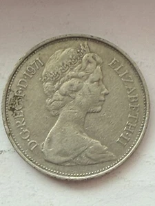Great Britain 1971 10 New Pence Coin; Queen Elizabeth II, Lion - Picture 1 of 2