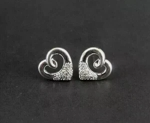 1Ct Round Cut Simulated Diamond Pretty Heart Stud Earrings 14k White Gold Plated - Picture 1 of 9