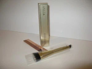 Stila Shape & Shade Custom Contour Brush. - Picture 1 of 2