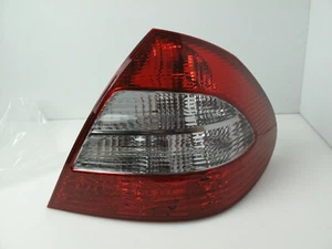 07-08 Luz trasera derecha mercedes esquina exterior qtr mtd pasajero 08-440-1943r-f - Imagen 1 de 9