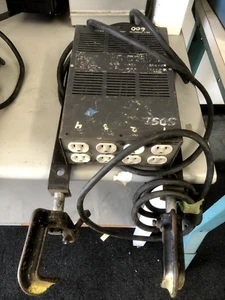 Digitales Dimmsystem NSI DDS 6000 4-Kanal 12A mit Klemmen für Bühnenbeleuchtung - Bild 1 von 5