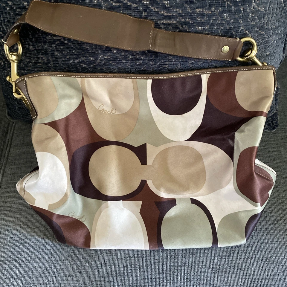 蔻驰橄榄绿色围巾印花多色签名单肩包托特包钱包罕见 — 第 1/4 张图片