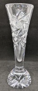 Beautiful Crystal Single Stem Vase - Unsigned - Picture 1 of 5