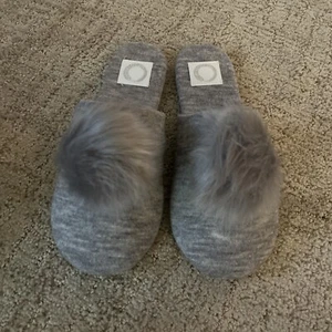 Brand New Grey Bedroom Slippers Size 7 - Picture 1 of 3