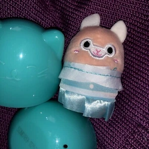 Squishmallow Squishville Malva la Llama Rosa Claro Alpaca - Imagen 1 de 8