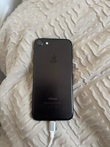 Apple iPhone SE 3rd Gen. - 64GB - Midnight (Unlocked) - Afbeelding 1 van 2