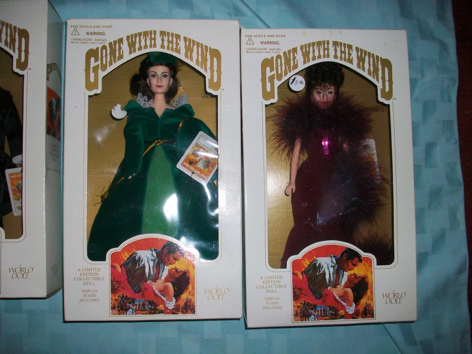 Lote de 2 Vestido Rojo Escarlata y Vestido Cortinas Lo que el Viento se llevó 1989 Muñeca Mundial Foto 1 de 1