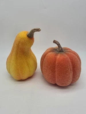 Calabaza y calabaza pequeña decorativa con cuentas de azúcar decoración de otoño Foto 1 de 4