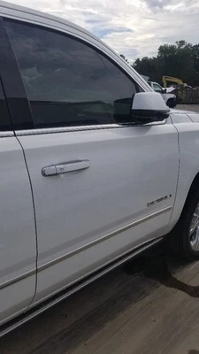 17 GMC YUKON DENALI DOOR FRONT RIGHT PASSENGER WHITE Foto 1 de 4