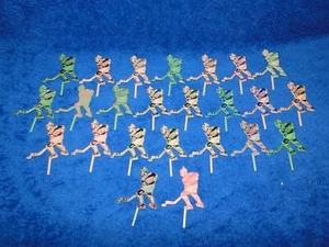 New Vintage Hockey Player picks, pack of 24, great for cakes, cupcakes, bento - Picture 1 of 3