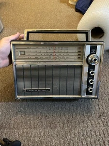 Vintage National Panasonic R-100 Portable Chrome 4-Band 9-Transistor Radio - Picture 1 of 11