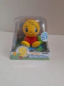 Giocattolo nuovo con scatola 2003 TOMY NoHoHon Sunshine Buddy a energia solare Bobble Head - Foto 1 di 5